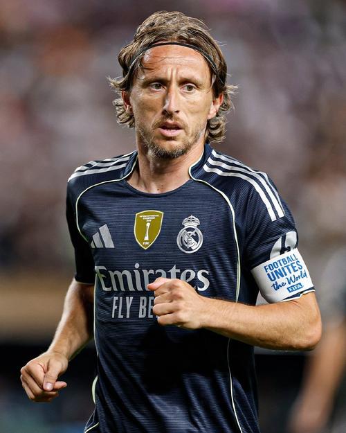 篮球NBA裁判再陷争议，两队抗议判罚