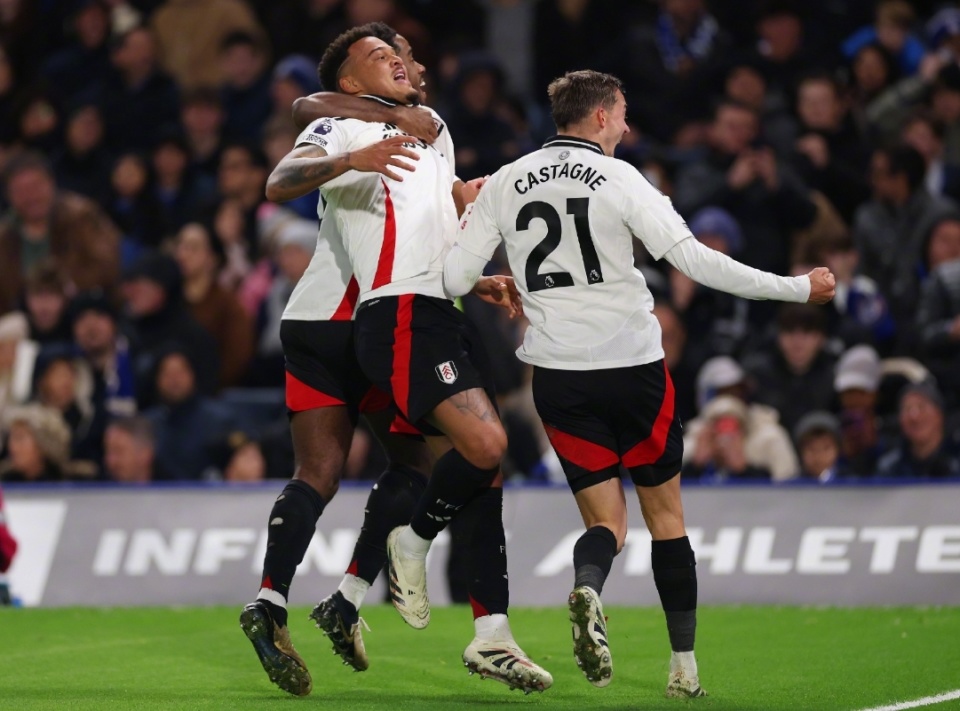 姆巴佩将带着一根手指骨折比赛，他的坚韧精神点燃球迷热情