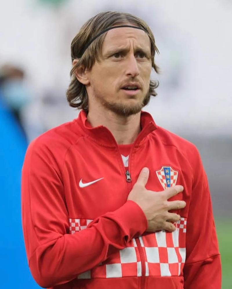 作为曼联球迷，真得感谢纽卡在关键时刻抬了一手