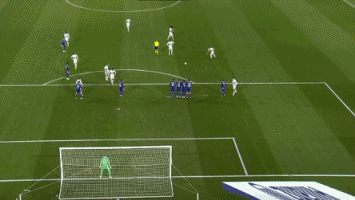 图片报：皇萨仁等豪门都在争夺16岁艾希霍恩，赫塔想和他续约